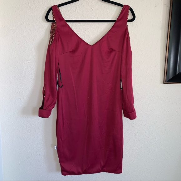 Venus Cold Shoulder Cocktail Dress - Picture 7 of 17